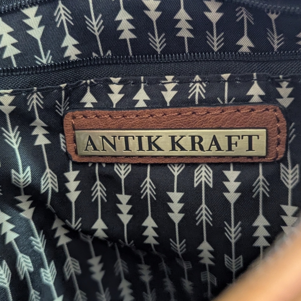 Antik Kraft Camel Brown Western Fringe Style Vegan Leather Crossbody Bag LikeNew - Picture 2 of 10